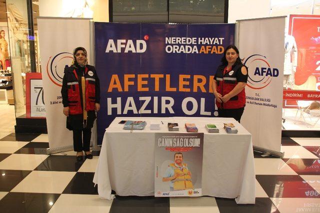 Esas 67 Burda AVM’de afet risklerini azaltmayı anlattılar