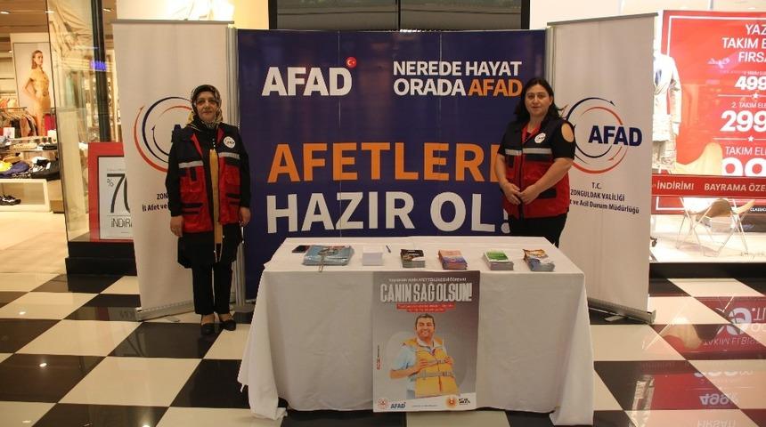 Esas 67 Burda AVM’de afet risklerini azaltmayı anlattılar