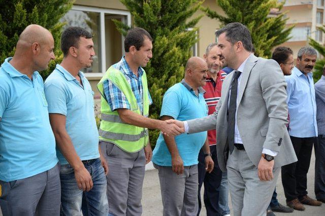 Başkan Çetin, belediye personeliyle bayramlaştı