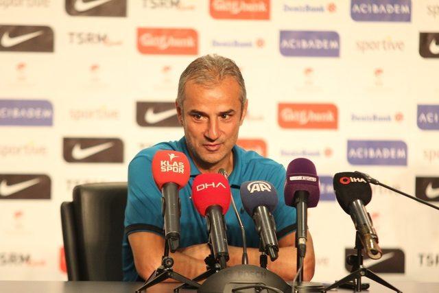 İsmail Kartal: “İlk maçlar zordur ama biz zor olanı 3 puanla geçtiğimiz için bu haftayı, çok mutluyum”