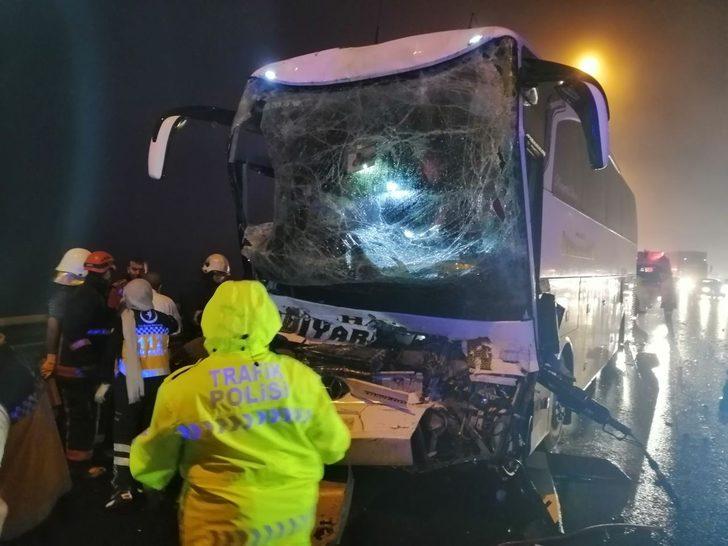 Bolu Dağı'nda yolcu otobüsü TIR'a çarptı: Çok sayıda yaralı var! G5
