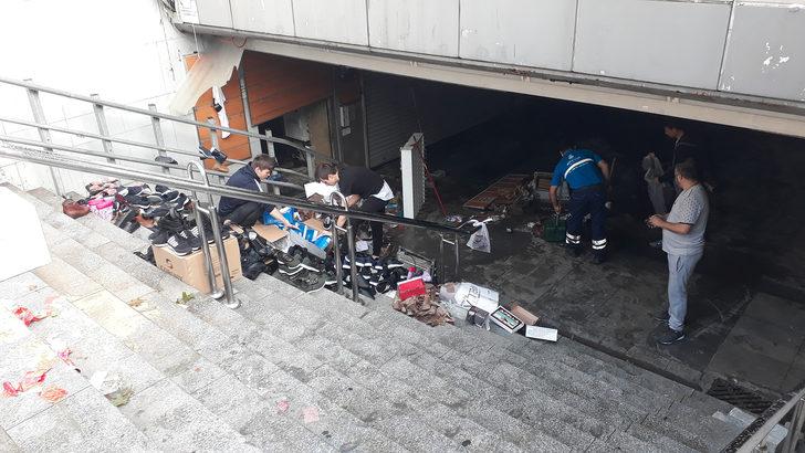 Eminönü'nde su baskınının ardından son durum  G3