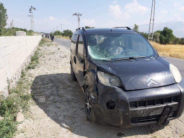 Erzincan’da trafik kazası: 1 ölü