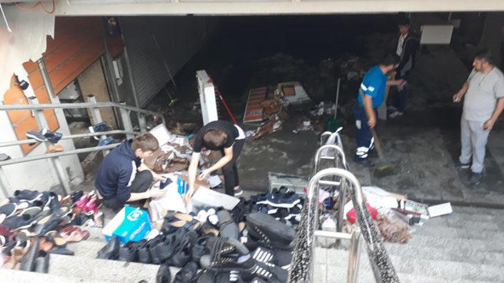 Eminönü'nde su baskınının ardından son durum  G1