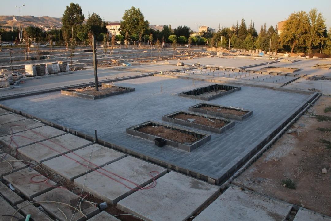 Bombalı saldırıda yıkılan emniyetin yerinin "Millet Bah&ccedil;esi"ne d&ouml;n&uuml;ş&uuml;m&uuml; s&uuml;r&uuml;yor