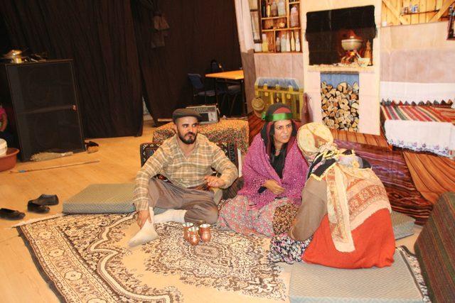 Varto depremi Zazaca sahnelendi 2