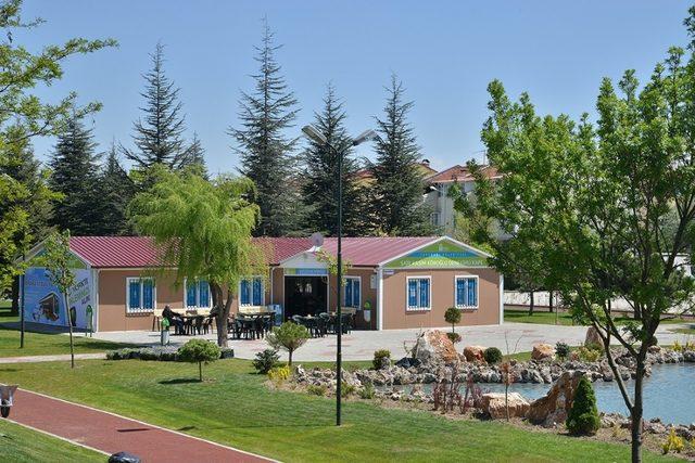 Tepebaşı’nda vatandaşlar deneyimli kafeleri tercih ediyor 4