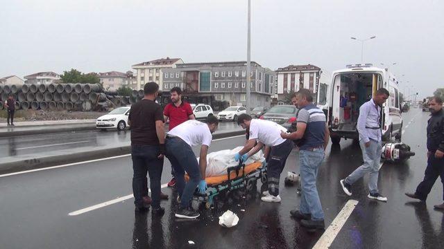 Arnavutköy'de motosikletli genç TIR'ın altında kaldı