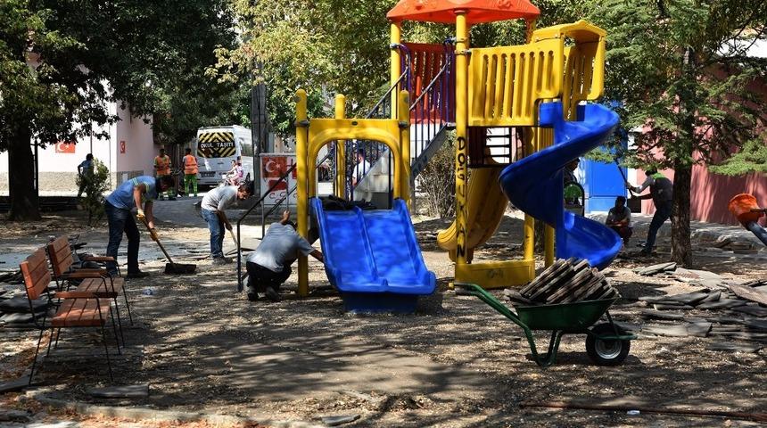 Tepebaşı&rsquo;nda parklar yeni bir g&ouml;r&uuml;n&uuml;me kavuşuyor