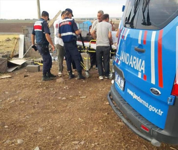 Fırtınadan korunmak için konteynere girdi, ölümden döndü G2