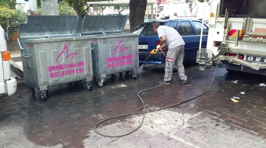 Şehzadeler&rsquo;de temizlik seferberliği