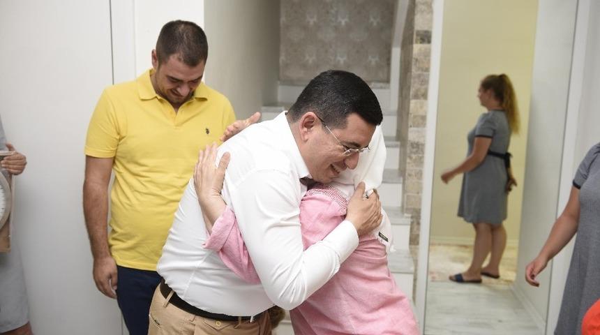 Tütüncü, Kepez’de gönül köprüleri kuruyor