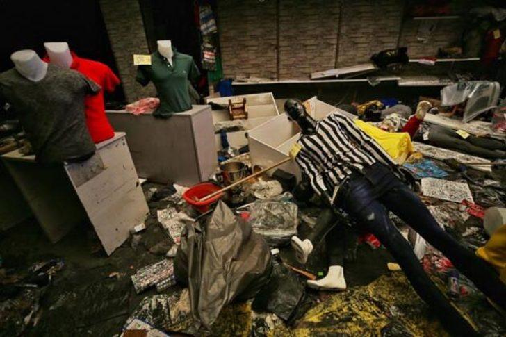 Su baskınının yaşandığı Eminönü'nde temizlik ve hasar tespit çalışmaları sürüyor G3