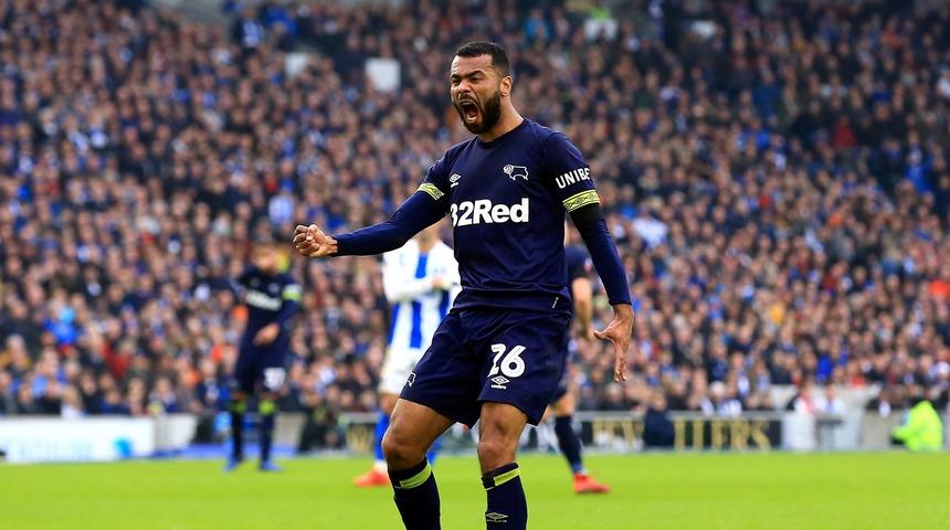 Ashley Cole futbolu bıraktığını açıkladı