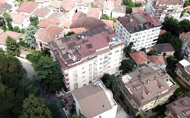 (Havadan fotoğraflarla) Sarıyer'de kolonları patlayan 9 katlı bina tahliye edildi