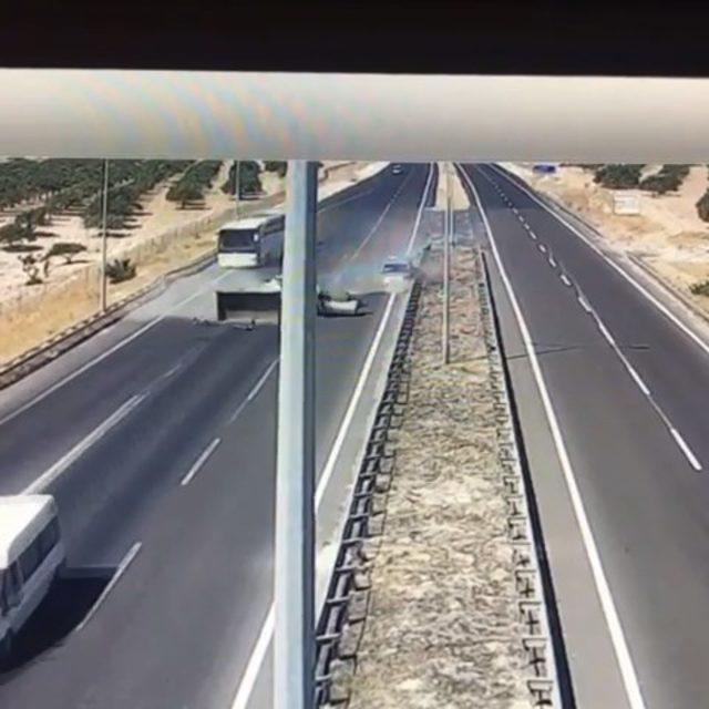 Şanlıurfa'da 14 kişinin yaralandığı zincirleme kaza güvenlik kamerasında