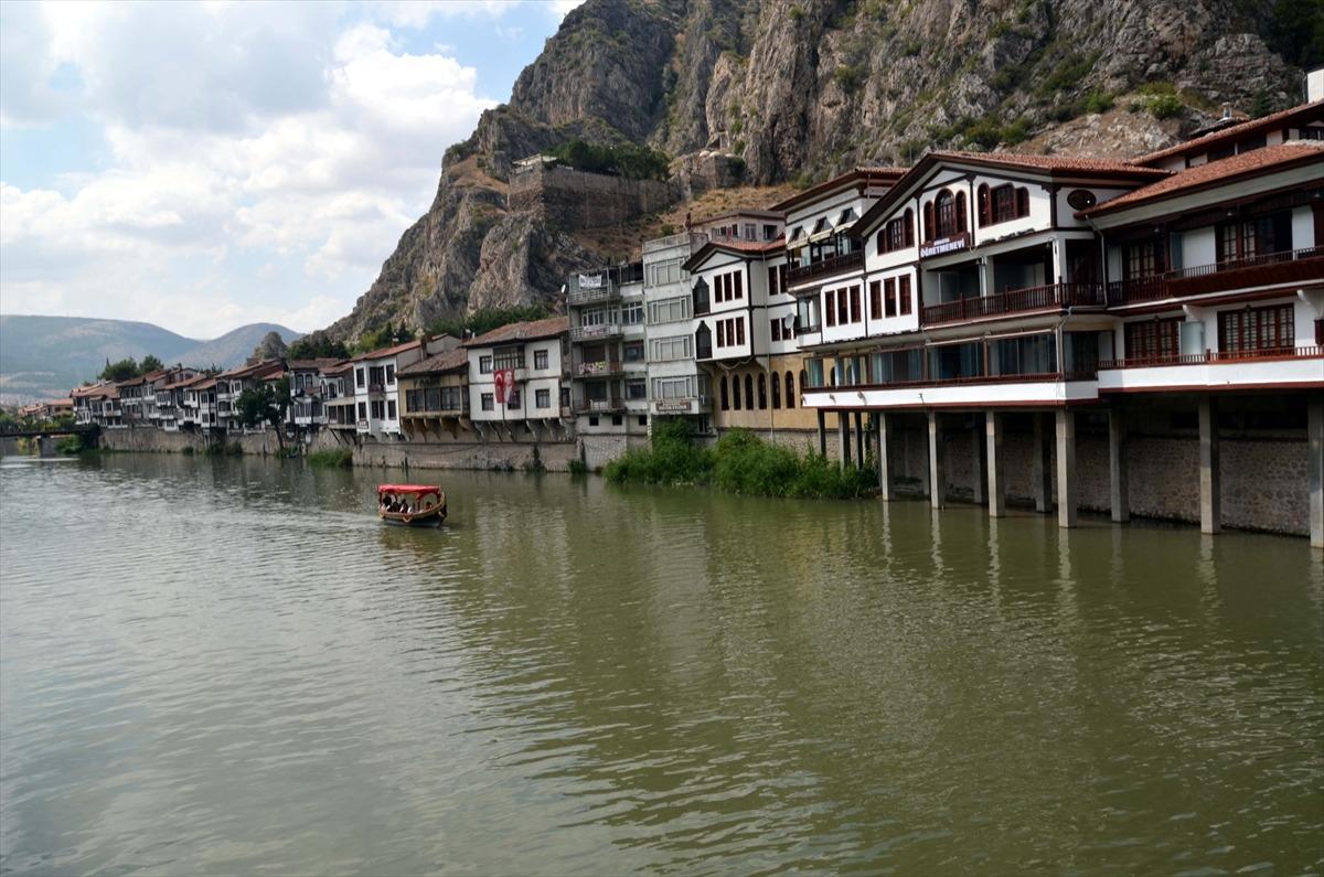 Şehzadeler şehri bayramda 30 bin kişi ağırladı