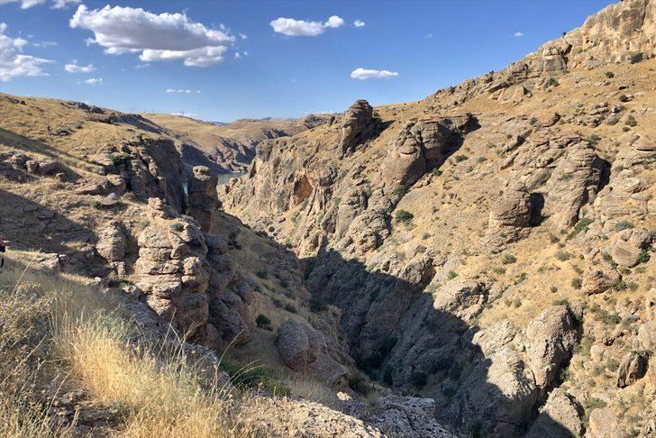 Saklıkapı ve Karaleylek kanyonları doğa tutkunlarını cezbediyor G2