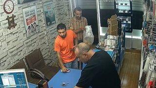 Bursa'da cami için toplanan yardım paralarını böyle çaldılar