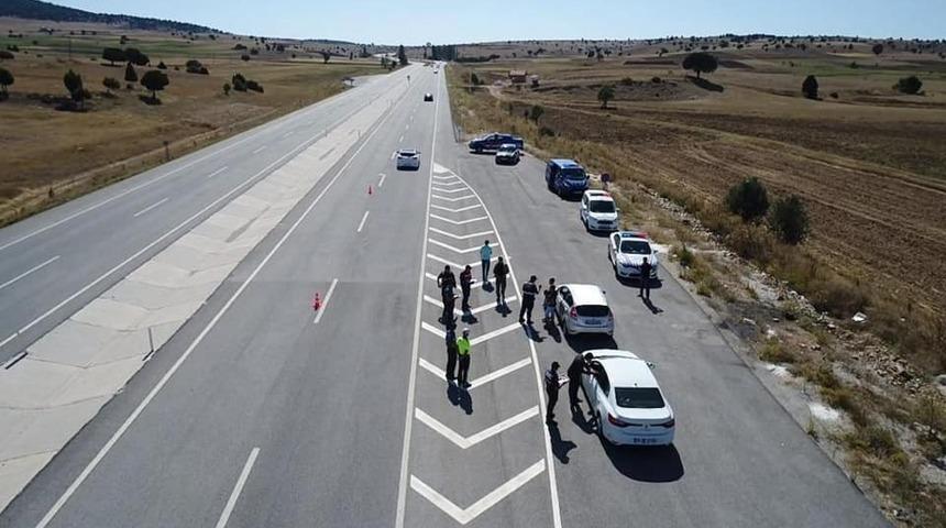 Aslanapa&rsquo;da &rsquo;&rsquo;Emniyet kemerin ses getirsin&rsquo;&rsquo; uygulaması