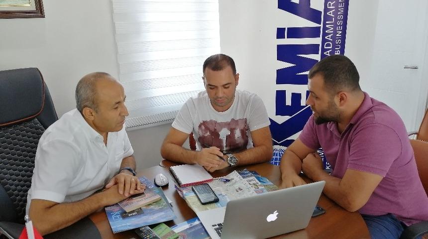 Turistler cep telefonu ile Kemer&rsquo;i keşfedecek