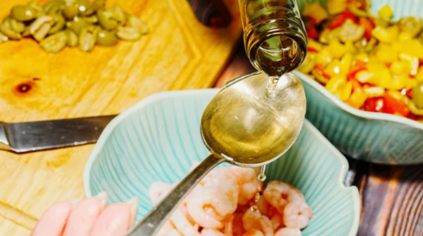 Ecza dolabını unutturur: Faydalarıyla sağlığınızı garantileyen alıç sirkesi ne işe yarar?