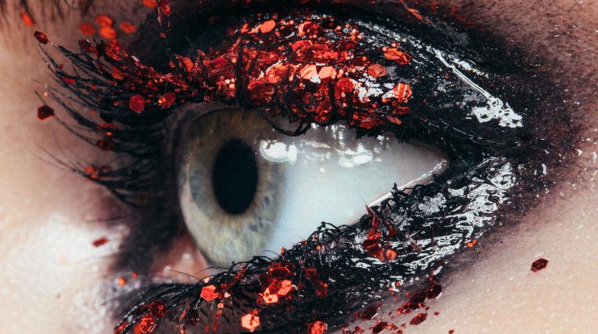 Makyaj yaparken göz sağlığınızdan olmayın 