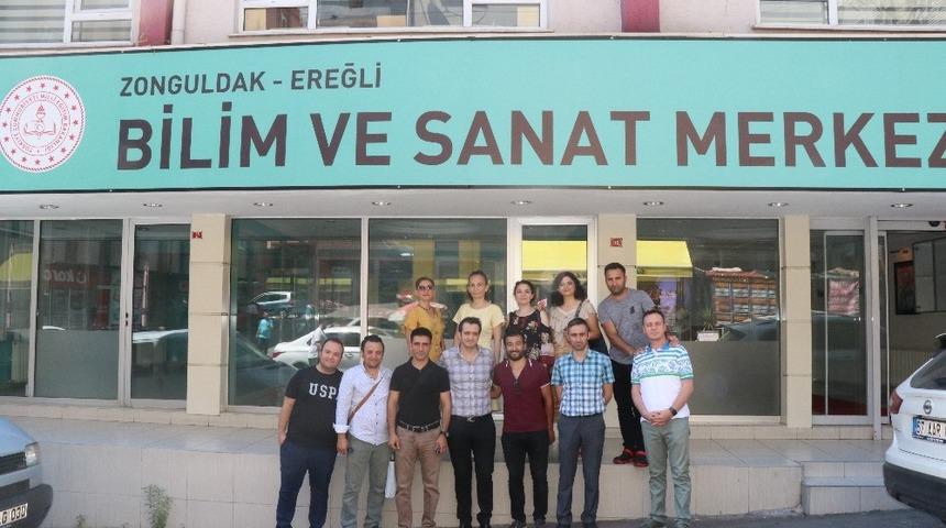 &Ouml;ğretmenlere astronomi bilgi ve becerilerini geliştirme eğitimi