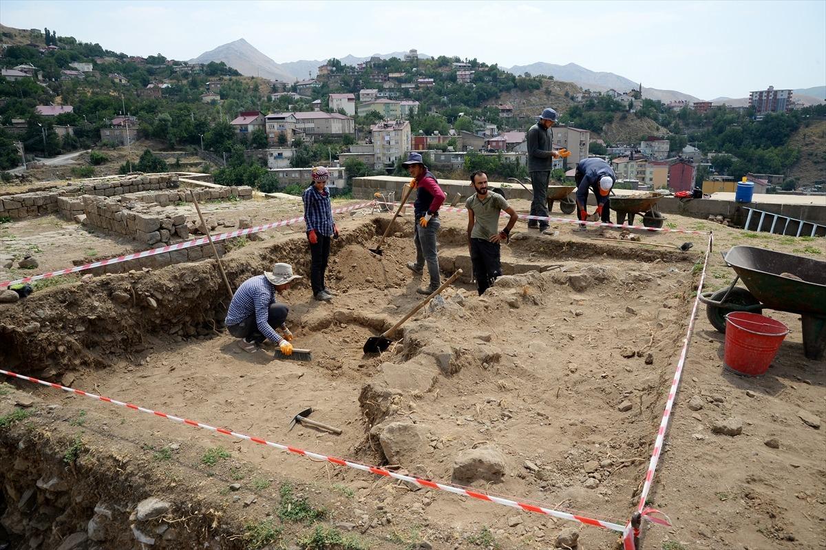 Bitlis Kalesi'nde Bizans ve Osmanlı sikkeleri bulundu