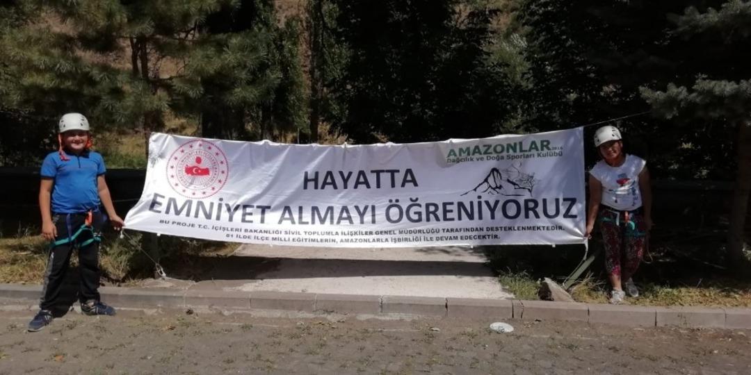 Kars&rsquo;ta, &ldquo;Hayatta Emniyet Almayı &Ouml;ğreniyoruz&rdquo; kampı