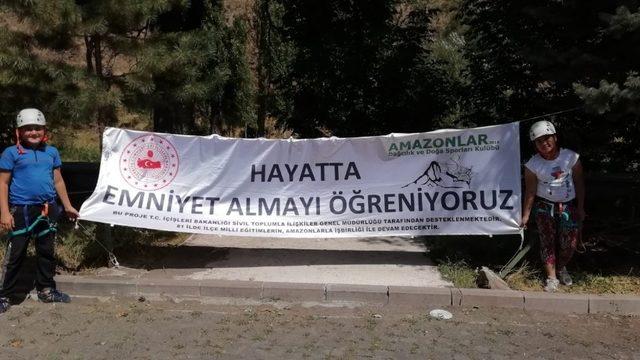 Kars’ta, “Hayatta Emniyet Almayı Öğreniyoruz” kampı