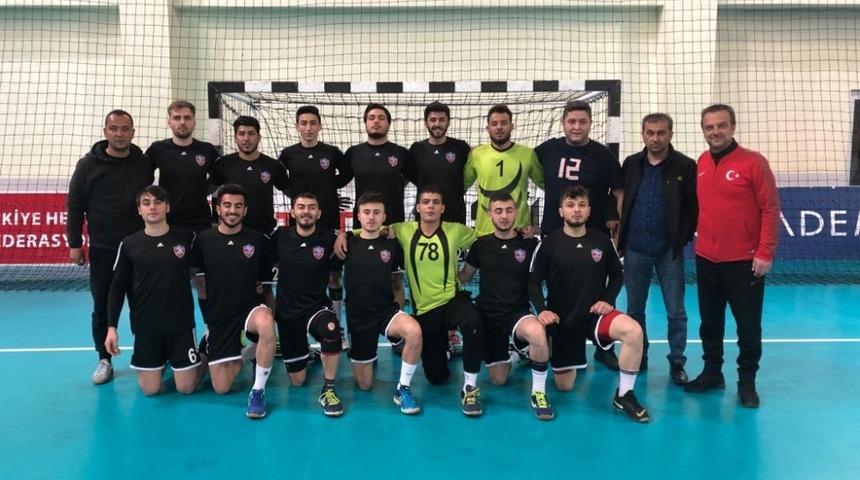 Karab&uuml;k Atat&uuml;rk Ortaokulu G.S.K THF 2. Lige &ccedil;ıkmaya hak kazandı