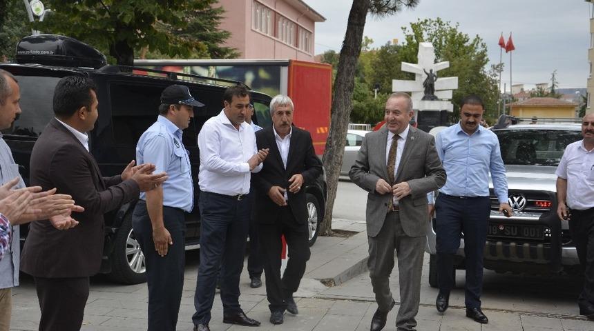 Başkan Şahiner g&ouml;revine başladı