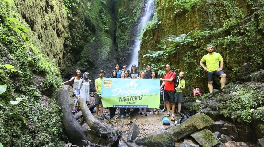 Doğaseverler N&uuml;zhetiye Şelalesini keşfetti