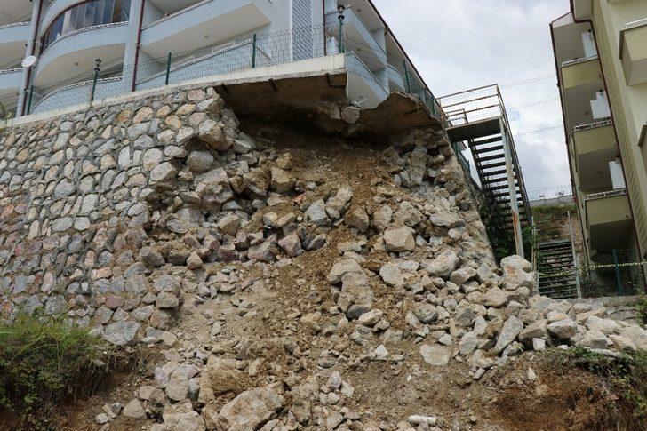 İstinat duvarının evinin üzerine çöktüğü korku dolu anları anlattı G3