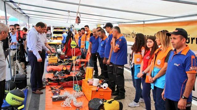 Arama ve kurtarma malzemeleri sergisi açıldı