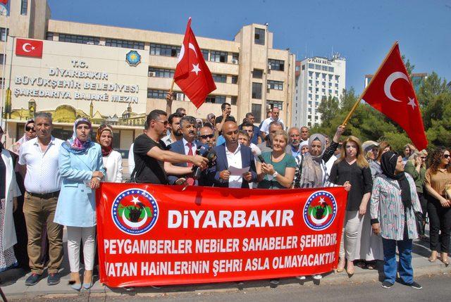 Diyarbakır, Van ve Mardin'in HDP'li büyükşehir belediye başkanları görevden alındı (10)