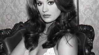 Yeşilçam'ın güzel oyuncusu Gülşen Bubikoğlu torun bakıyor! 