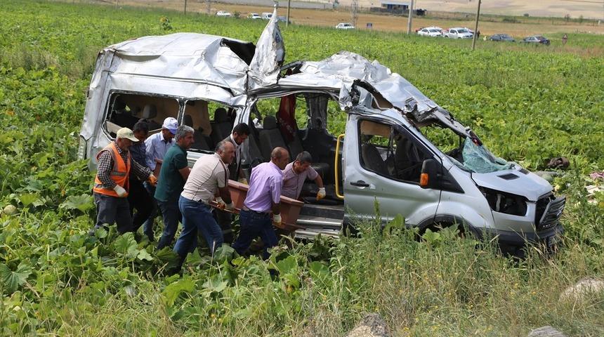 GÜNCELLEME 2 - Nevşehir'de trafik kazası: 7 ölü, 11 yaralı