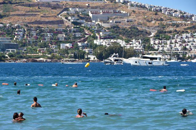 Bodrum plajları yabancı turistlere kaldı