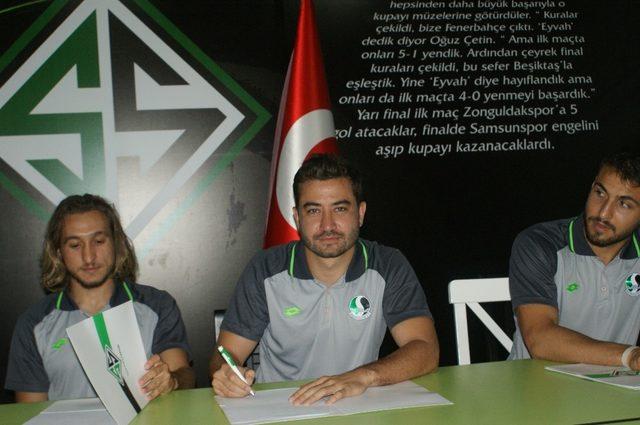 Sakaryaspor’da yeni transferlere imza töreni yapıldı