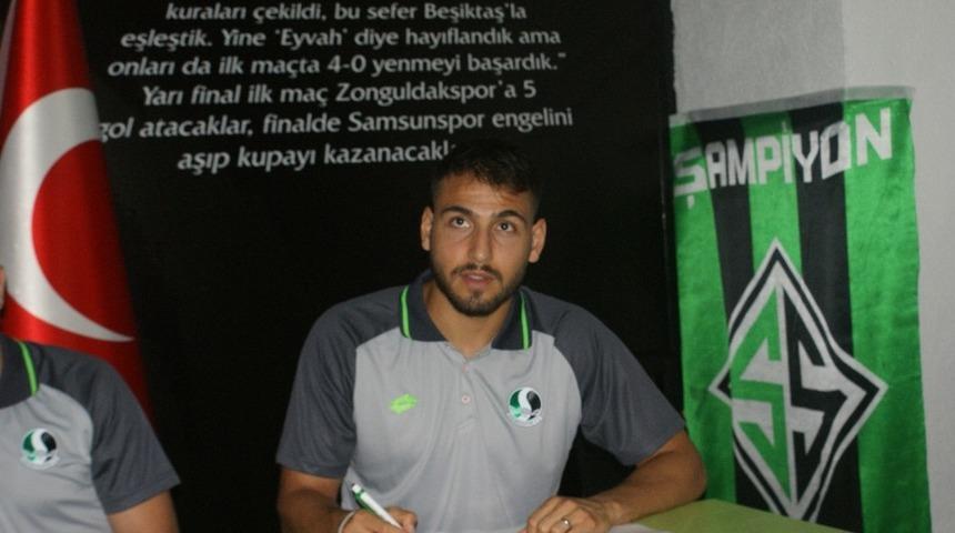 Sakaryaspor&rsquo;da yeni transferlere imza t&ouml;reni yapıldı