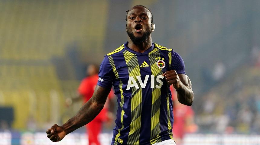 Victor Moses Gazişehir maçına kulağı sarılı şekilde çıktı