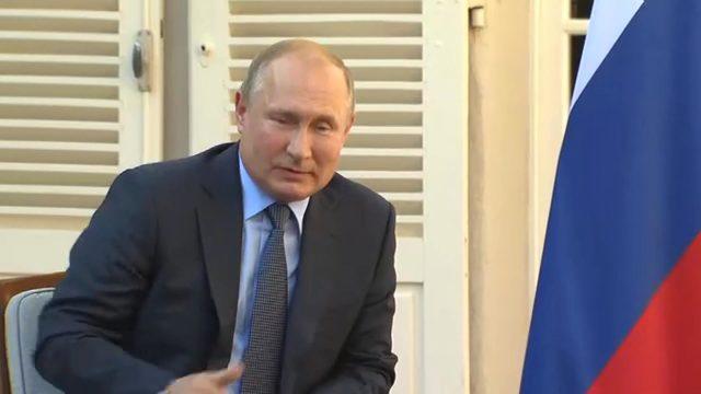 Macron ve Putin görüşmesinde 'sarı yelekliler' mesajı