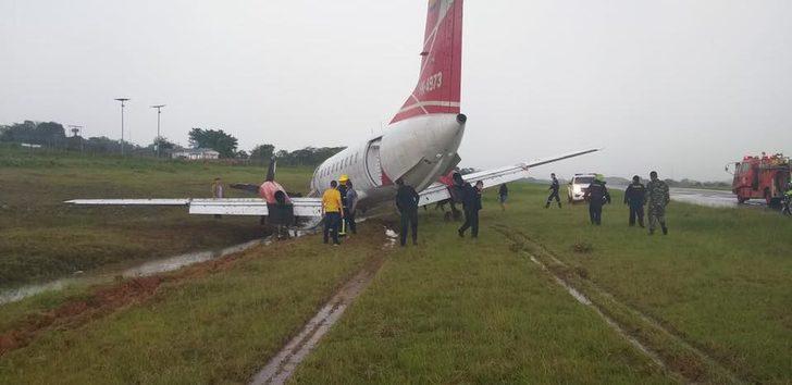 Kolombiya'da şiddetli sağanak uçağın pistten çıkmasına sebep oldu G5
