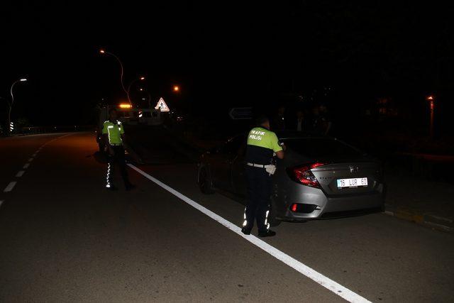 Gasp şüphelisi 1'i kadın 2 şüpheli yaya olarak ormanlık alana kaçtı