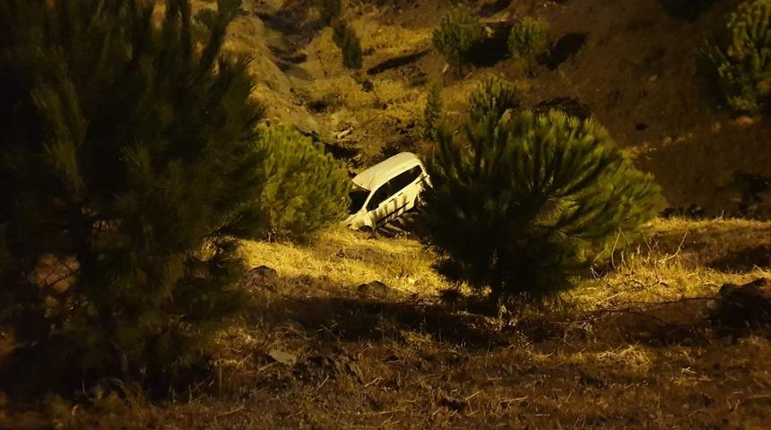 Mucize kurtuluş! Uçurumdan yuvarlanan araçtan sağ çıktı! 