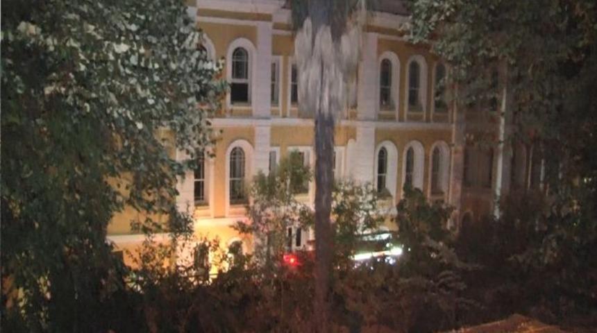 Galatasaray Üniversitesi'nde yangın paniği