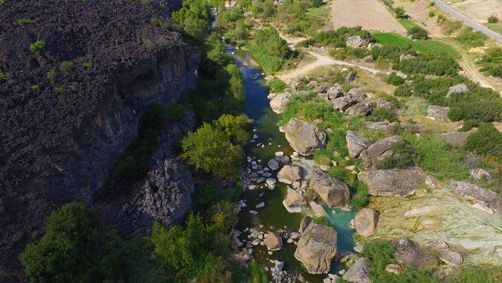 Gediz Nehri'ni kirleten iki işletmeye para cezası G2