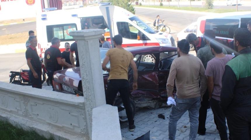 Erzincan&rsquo;da trafik kazası: 2 yaralı